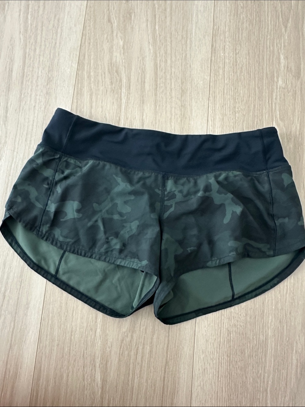 lululemon athletica Women’s Dark Green Camo Running Shorts